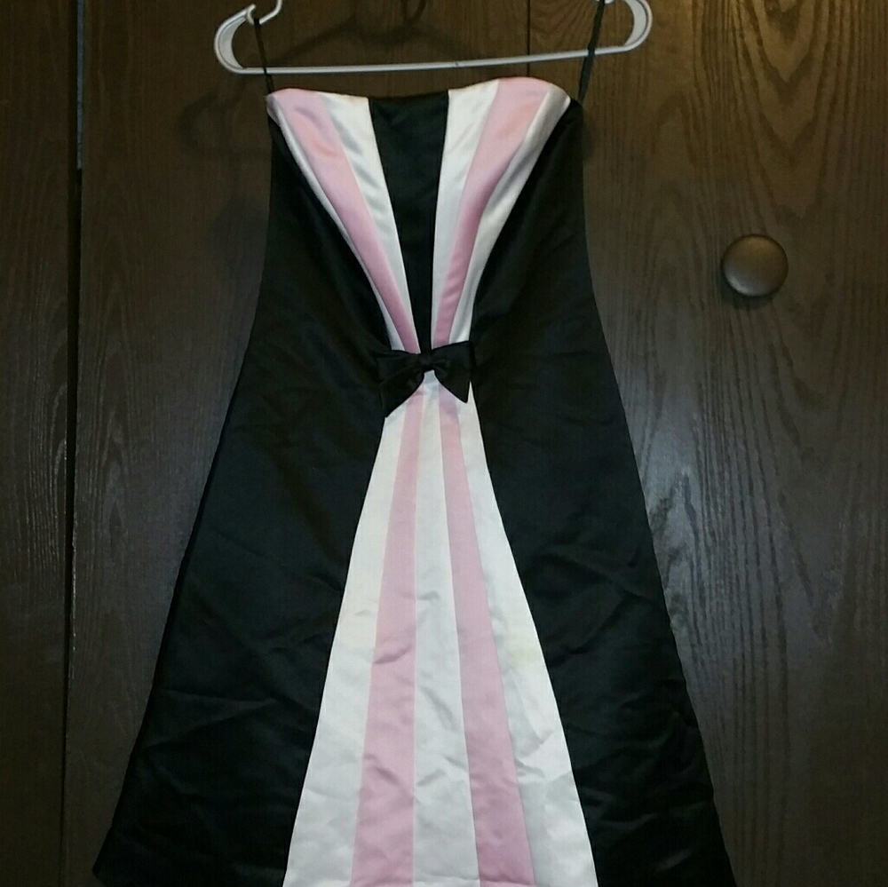 Short strapless prom dress